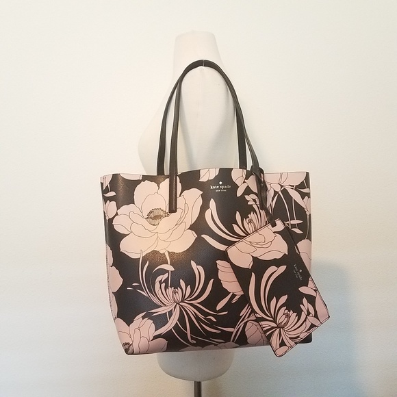 kate spade Handbags - Kate Spade Mya Gardenia Reversible Tote floral